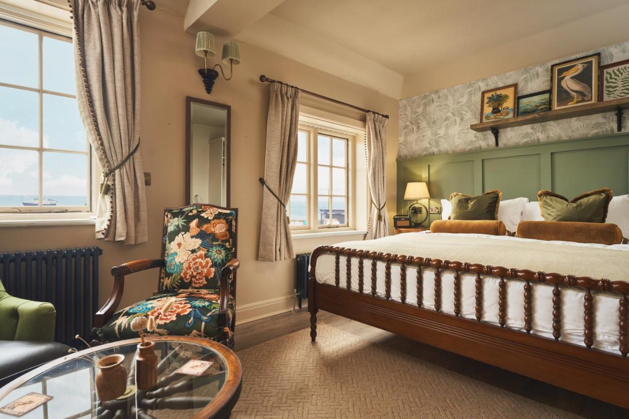 The Rising Sun Hotel Saint Mawes Bagian luar foto